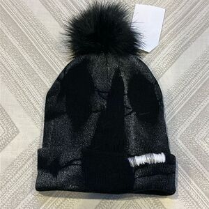 Stitch’d Women’s/Juniors Black & Silver Pom Pom Winter Hat